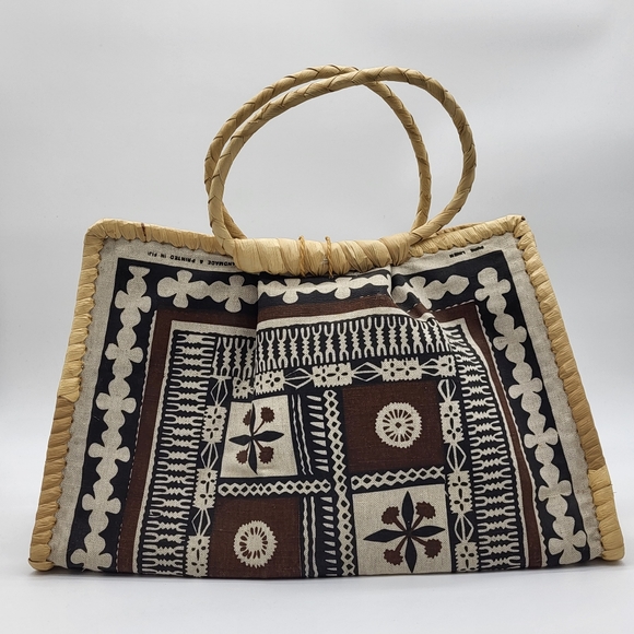 Handmade weaved large straw Fiji beach bag - Picture 3 of 16